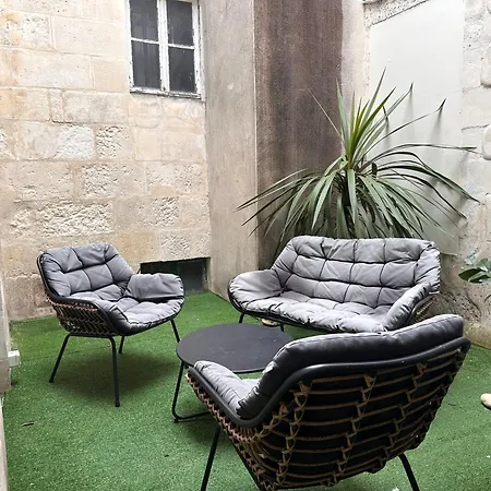 ღ Le Rempart - T2 Cosy Patio Entre Les 2 Tours Wifi La Rochelle (Charente-Maritime)
