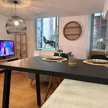 ღ Le Rempart - T2 Cosy Patio Entre Les 2 Tours Wifi Apartament *